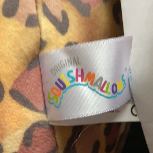 Squishmallow Cheri by Kellytoy - Picture 4 of 7